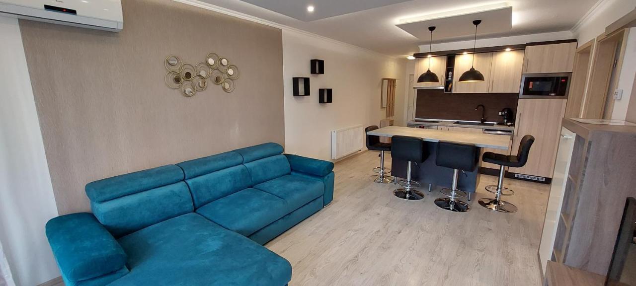 Laguna Beach Apartmanok Siófok Esterno foto