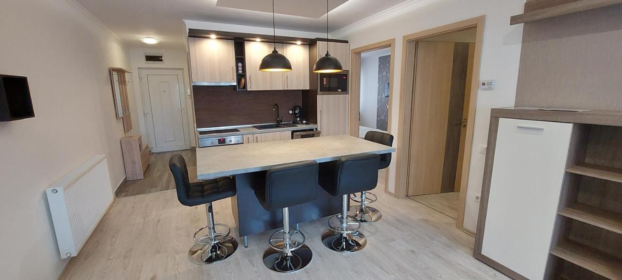 Laguna Beach Apartmanok Siófok Esterno foto