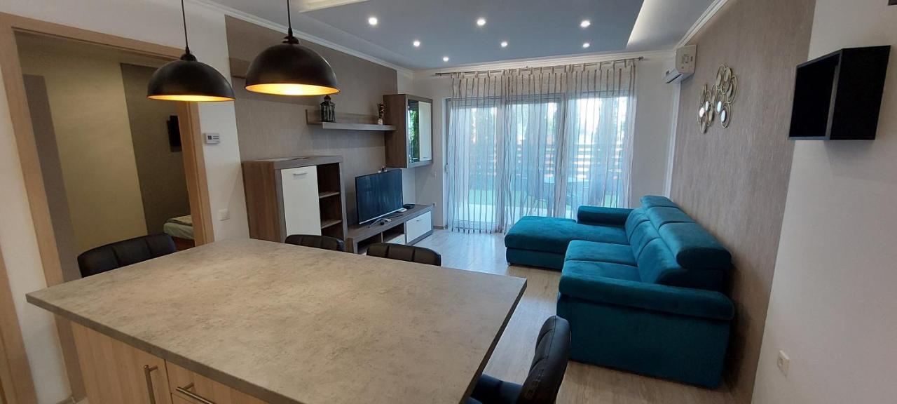 Laguna Beach Apartmanok Siófok Esterno foto