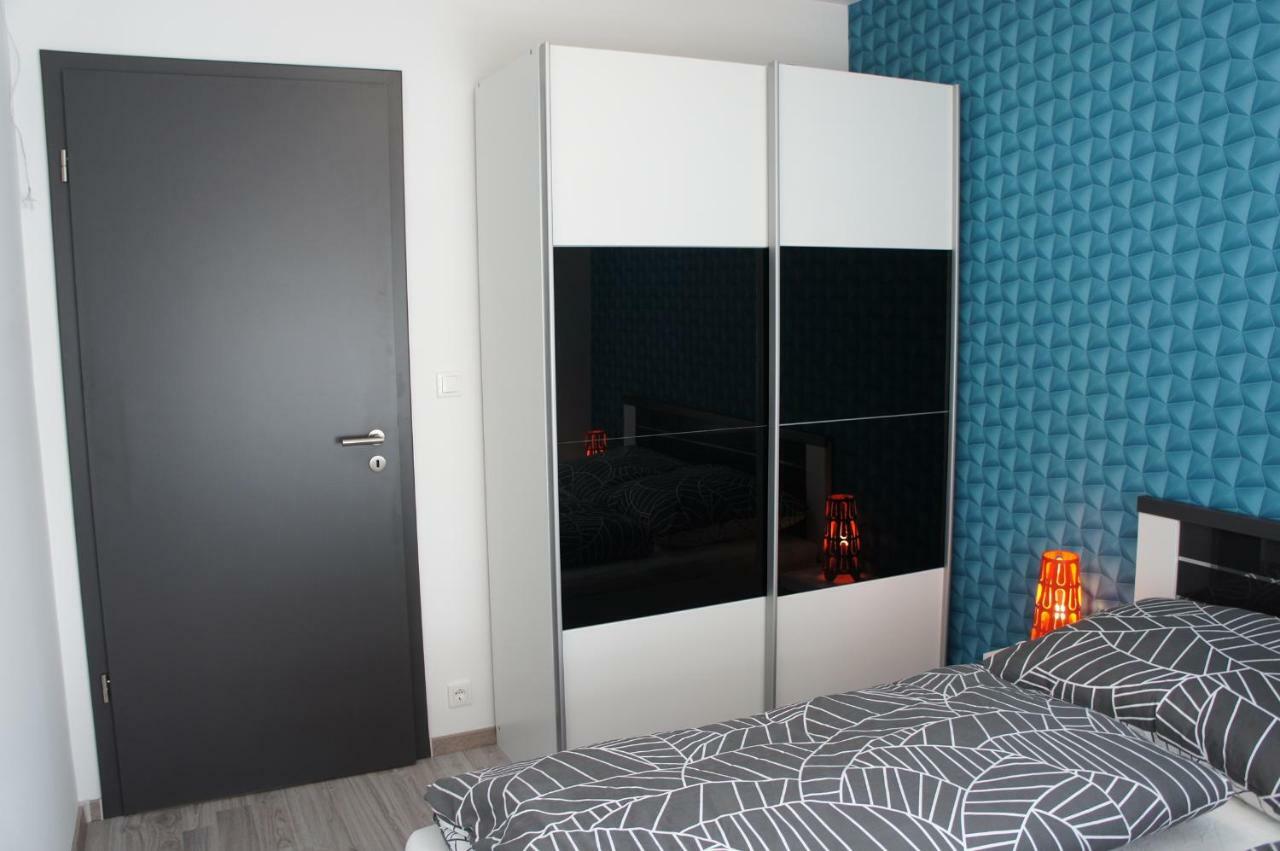 Laguna Beach Apartmanok Siófok Esterno foto