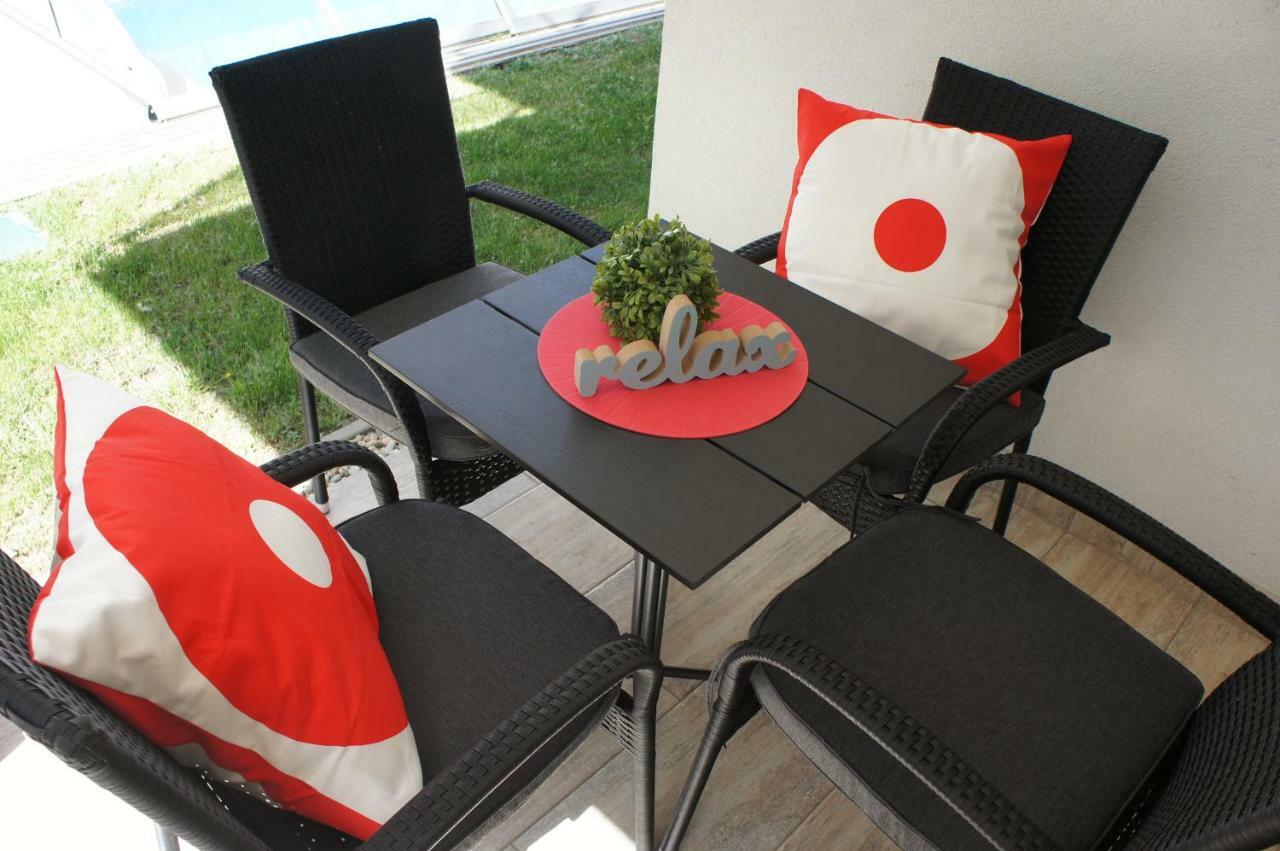 Laguna Beach Apartmanok Siófok Esterno foto