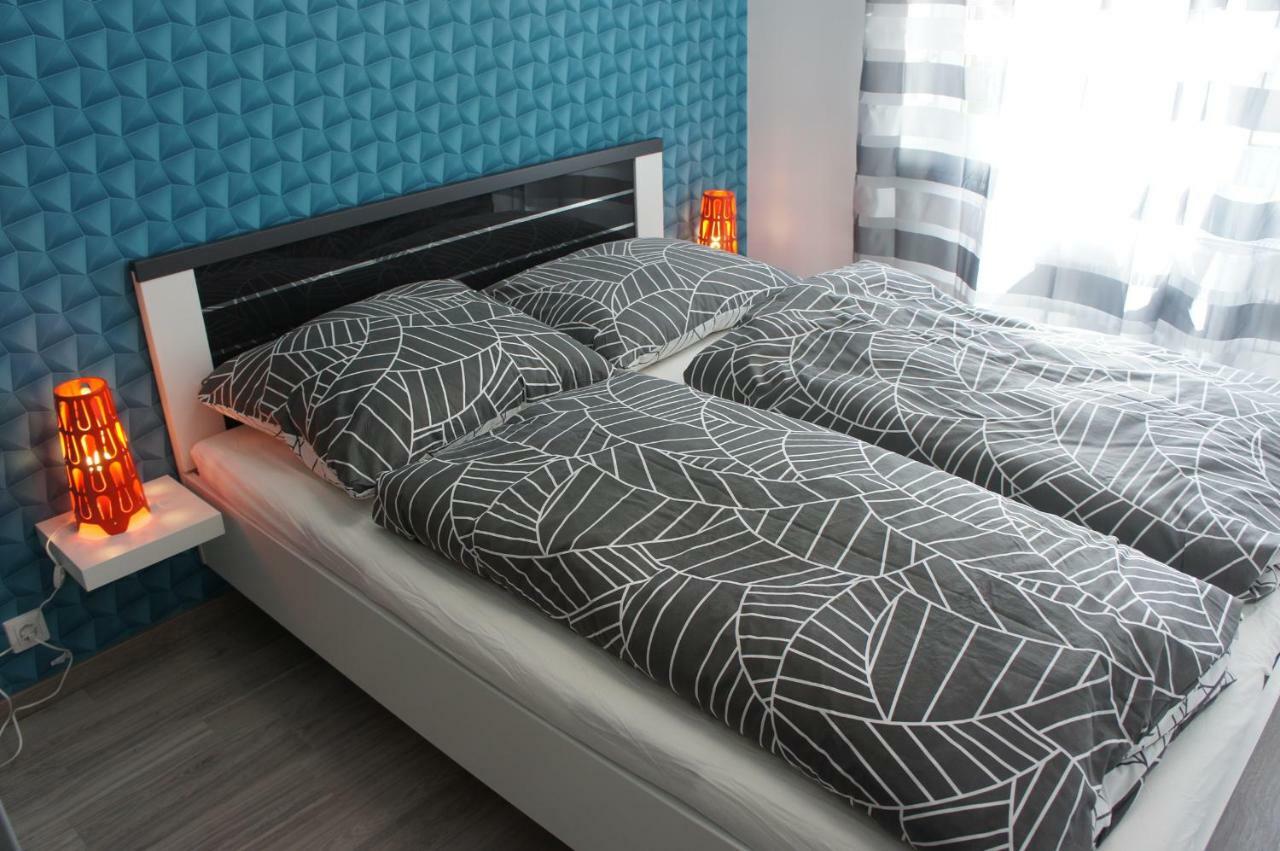 Laguna Beach Apartmanok Siófok Esterno foto